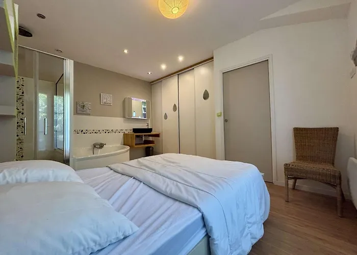 Maison Familiale Au Coeur De Saint-denis-d'oleron, Jardin Clos, Proche - Fr-1-246a-372 * Saint-Denis-dʼOléron