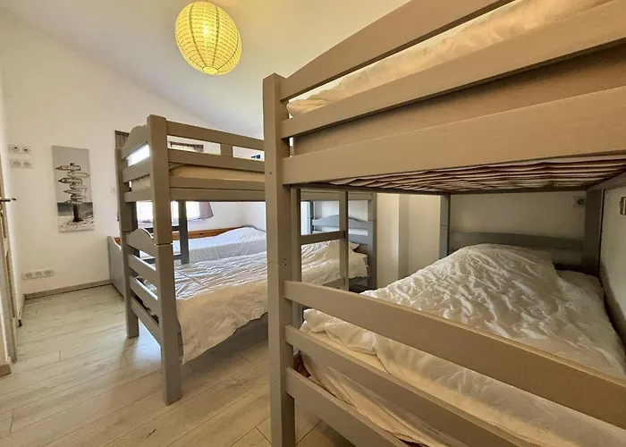 بيت للعطل Maison Familiale Au Coeur De Saint-denis-d'oleron, Jardin Clos, Proche - Fr-1-246a-372