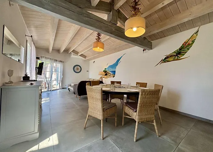 Maison Familiale Au Coeur De Saint-denis-d'oleron, Jardin Clos, Proche - Fr-1-246a-372