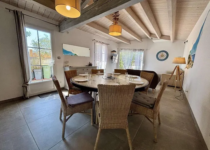 Maison Familiale Au Coeur De Saint-denis-d'oleron, Jardin Clos, Proche - Fr-1-246a-372 بيت للعطل